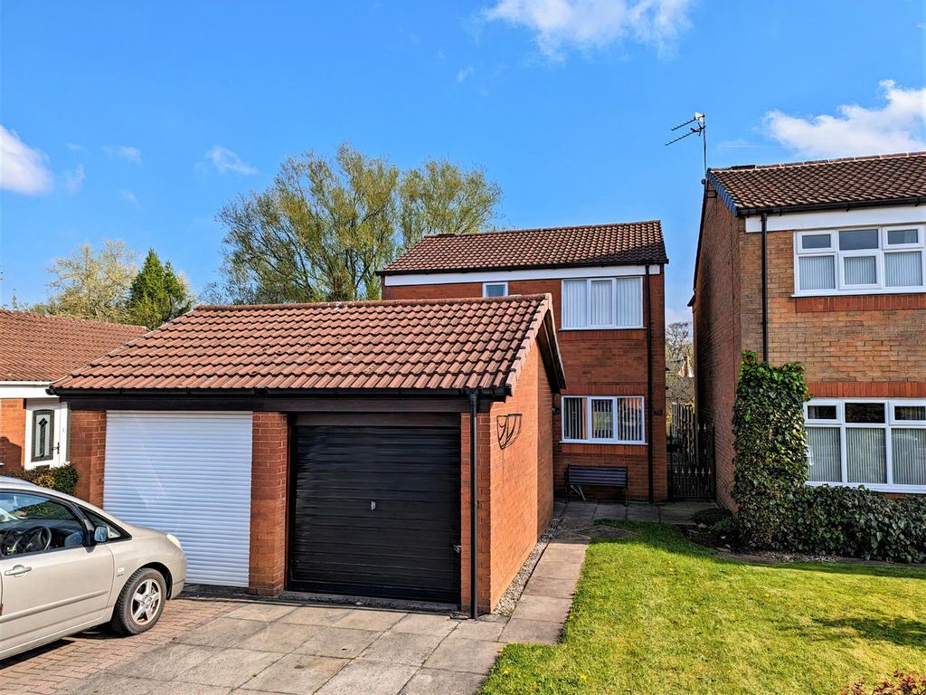 3 bed detached house for sale in Greenways, Leigh WN7 Zoopla