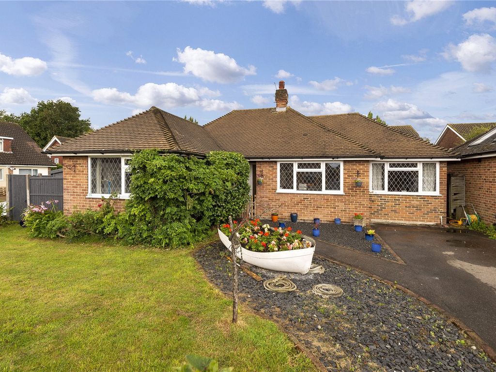 3 bed bungalow for sale in Grange Close, Edenbridge, Kent TN8 Zoopla