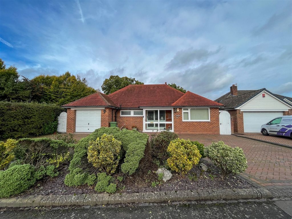 2 bed detached house for sale in Monastery Drive, Solihull B91, £