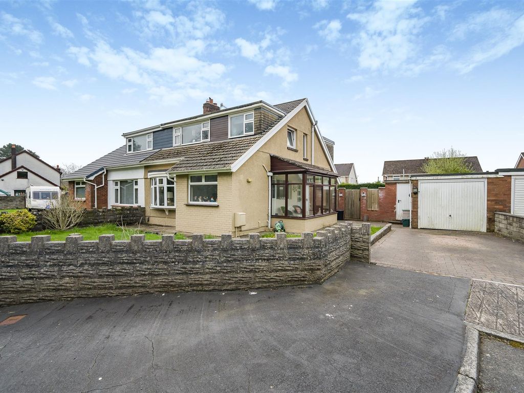 4 bed semidetached house for sale in Maes Y Gwernen Close