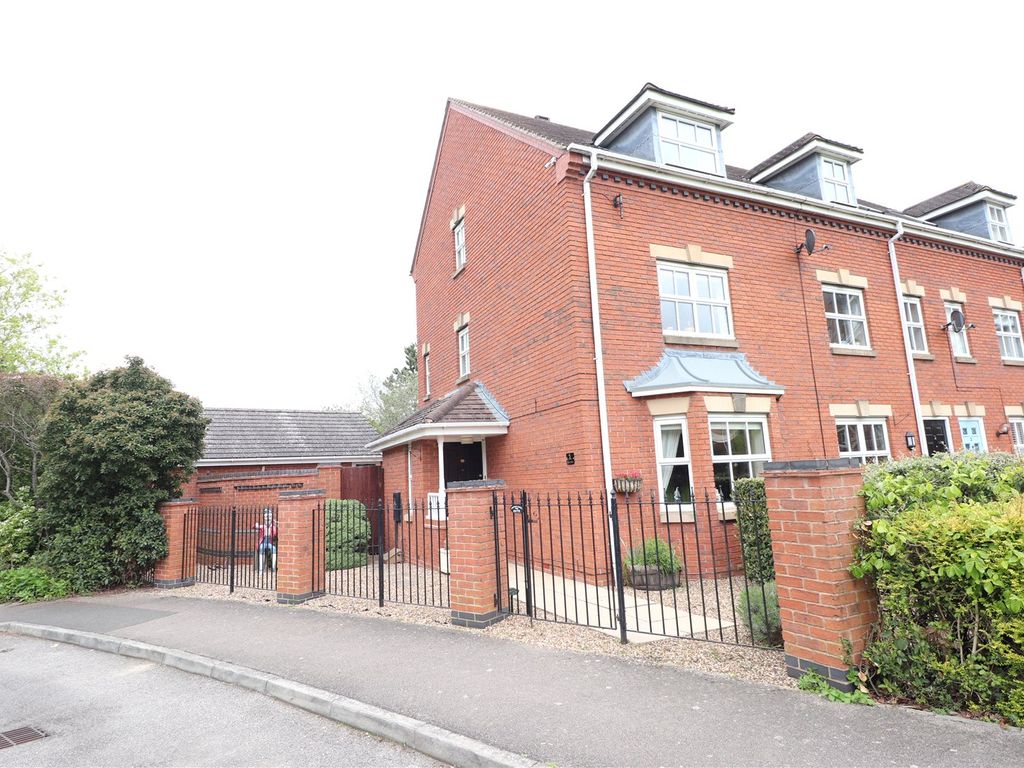 3 bed end terrace house for sale in Pascoe Crescent, Daventry