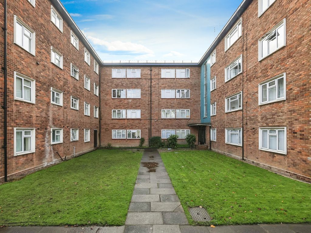 2 bed flat for sale in Chester Road, Erdington, Birmingham, West