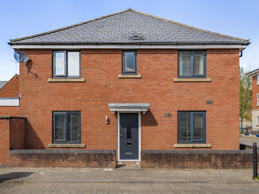 3 bed semidetached house for sale in Gaveller Road, Blunsdon St Andrew