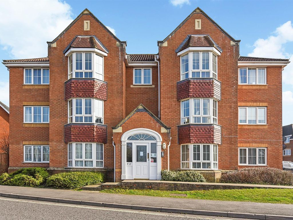 2 bed property to rent in Colebrook Way, Andover SP10, £950 pcm Zoopla