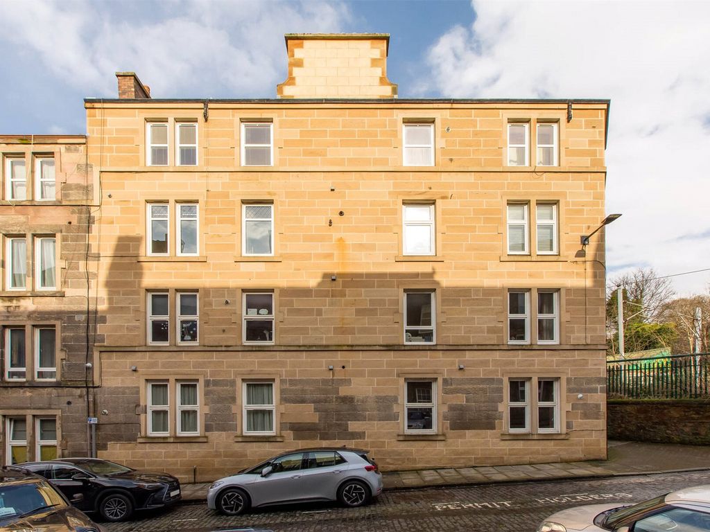 1 bed flat for sale in 10/10, Newton Street, Edinburgh EH11, £