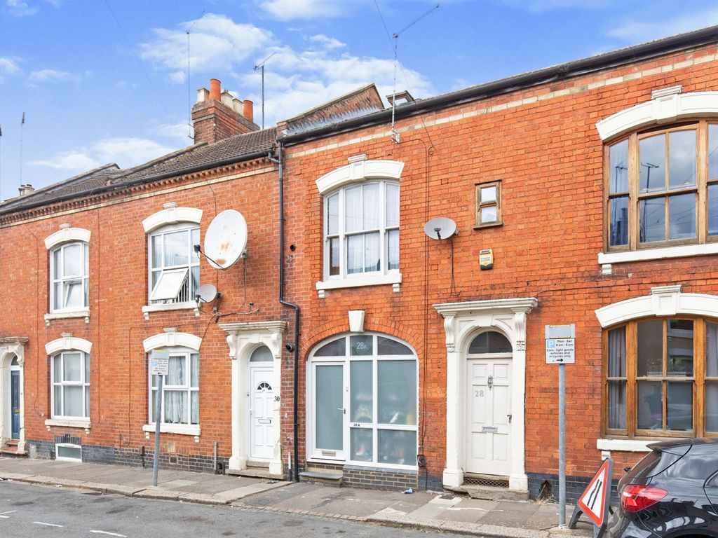 3 bed terraced house for sale in Louise Road, Northampton NN1 Zoopla