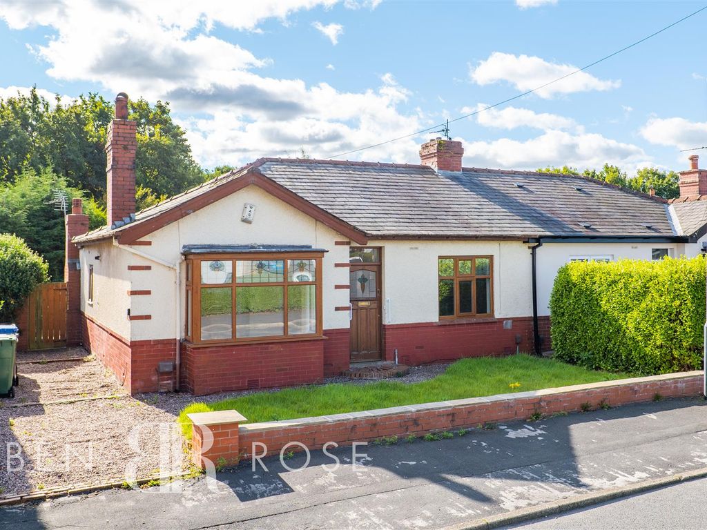 2 bed semidetached bungalow for sale in Watkin Road, ClaytonLeWoods