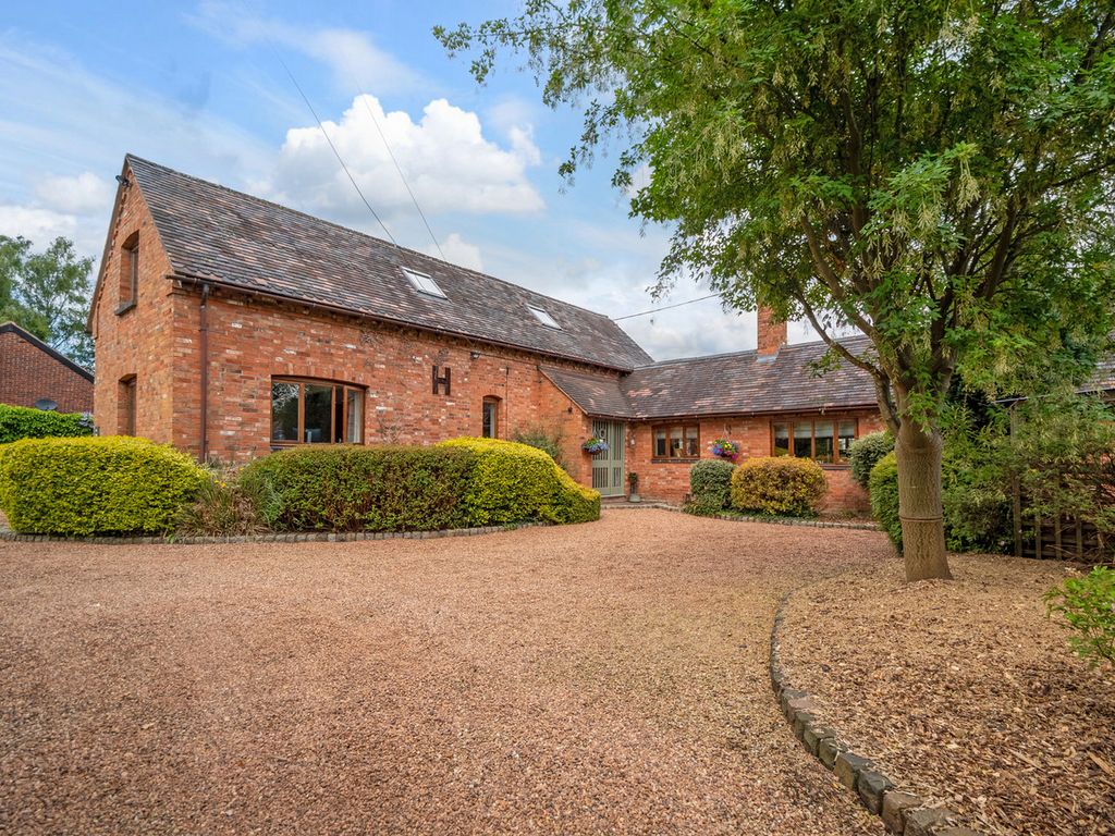 4 bed barn conversion for sale in Oxford Road, Princethorpe