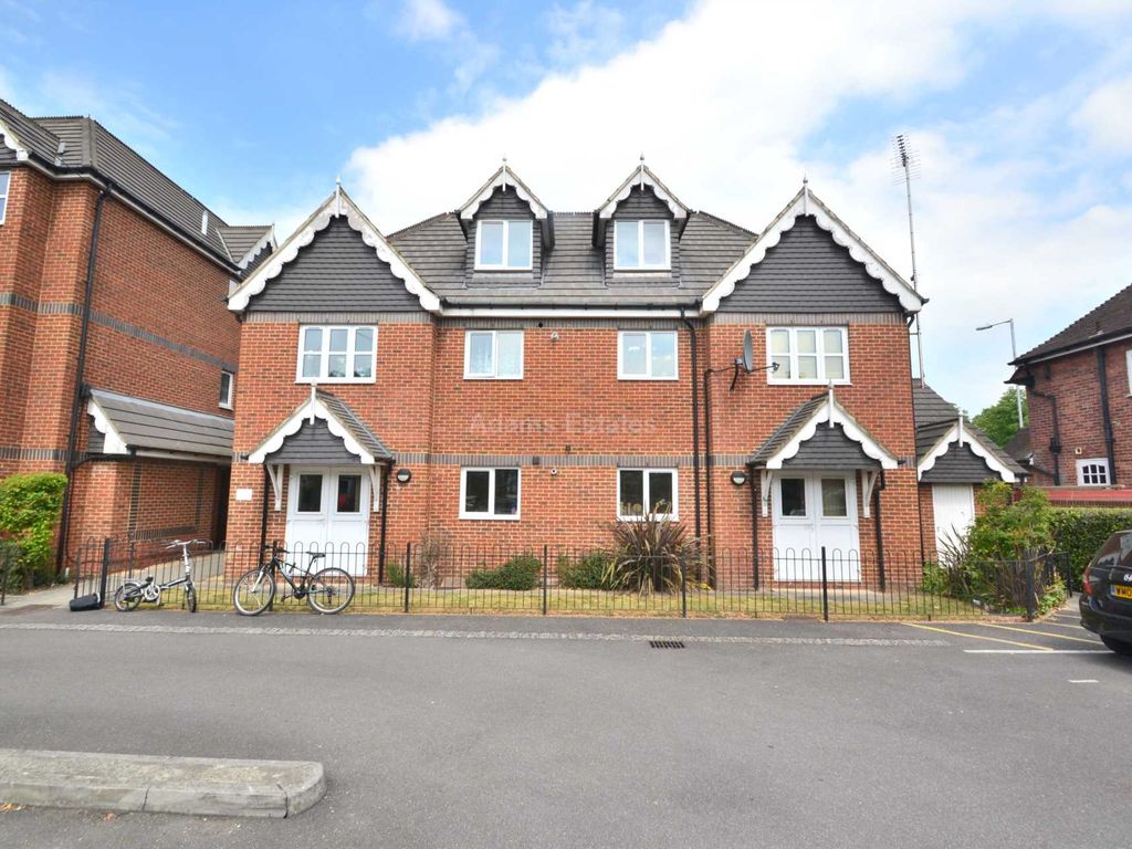 2 bed flat to rent in Wokingham Road, Reading RG6 Zoopla