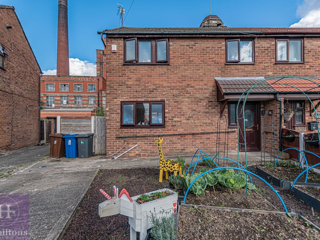 3 bed semidetached house for sale in Sandersons Croft, Leigh, Greater