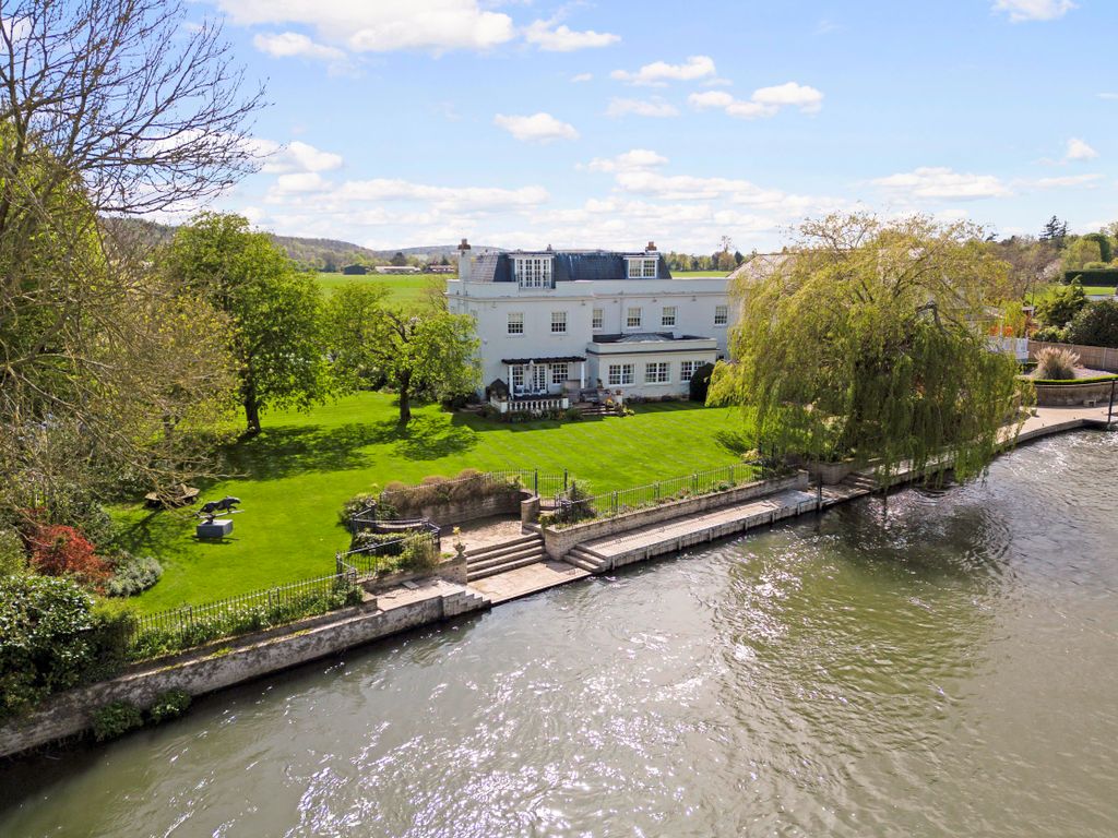 6 bed detached house for sale in Quarrywood Road, Marlow SL7, £