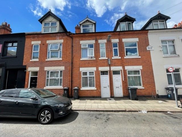 Henton Road, West End LE3  