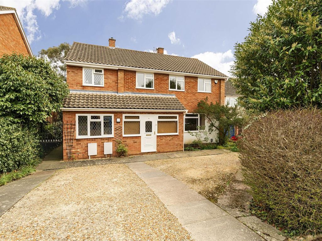 5 bed detached house for sale in Larkway, Bedford MK41 Zoopla