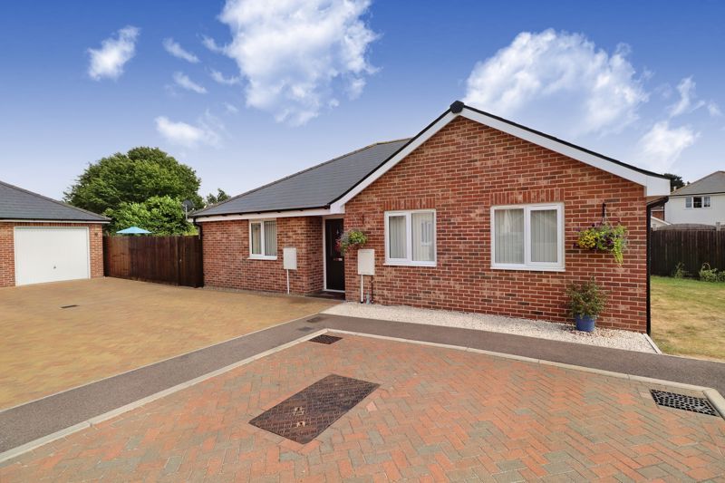 3 bed bungalow for sale in Springfield Meadows, Little Clacton CO16 ...