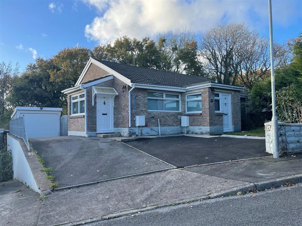 3 bed detached bungalow for sale in Pennant Road, Llanelli SA14 Zoopla