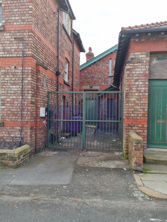 1 bed flat to rent in Walton Village, Walton L4, £350 pcm Zoopla