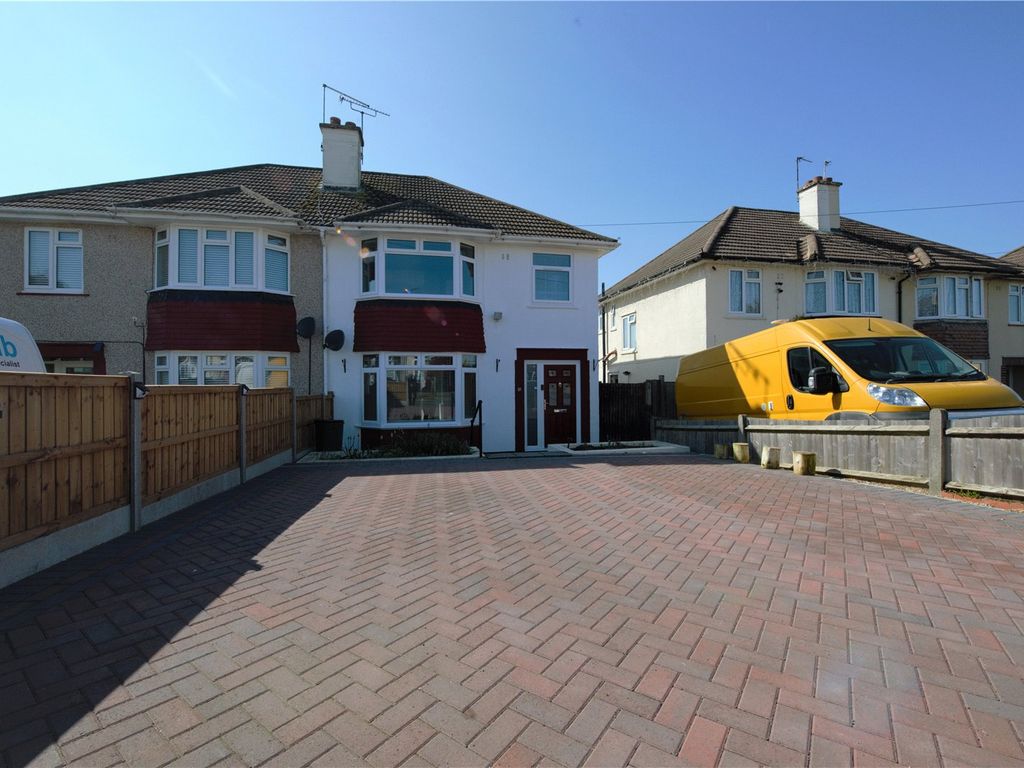 3 bed semidetached house to rent in Worcester Road, Maidstone ME15