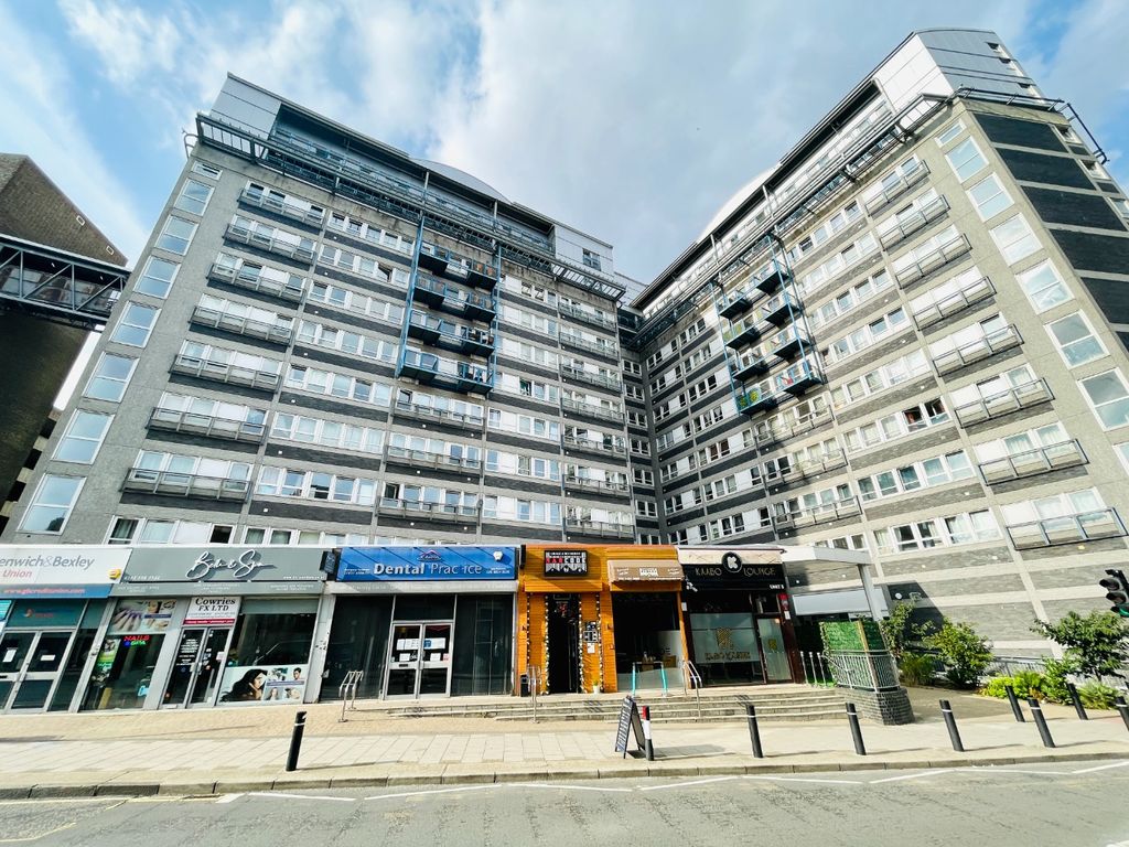 1 bed flat to rent in The Vista Building, 30 Calderwood Street