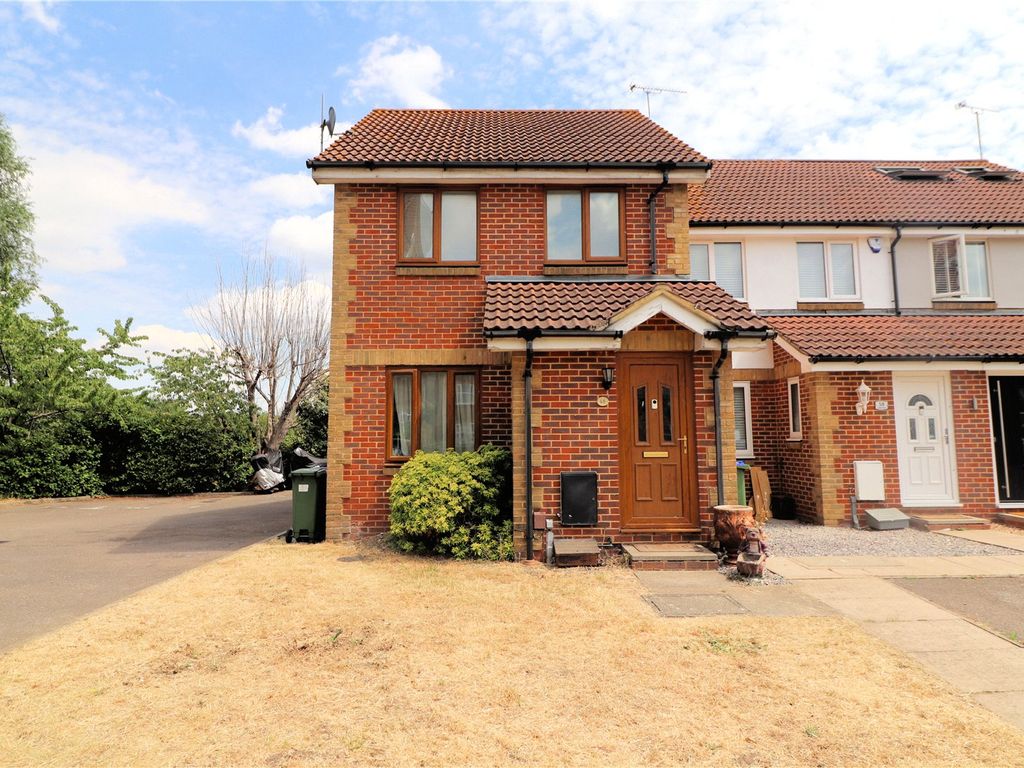 3 bed end terrace house for sale in Canada Road, Howbury Park, Slade