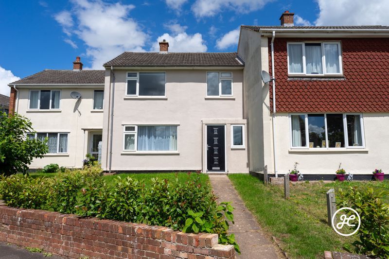 3 bed terraced house for sale in Ladymead Road, Taunton TA2, £215,000