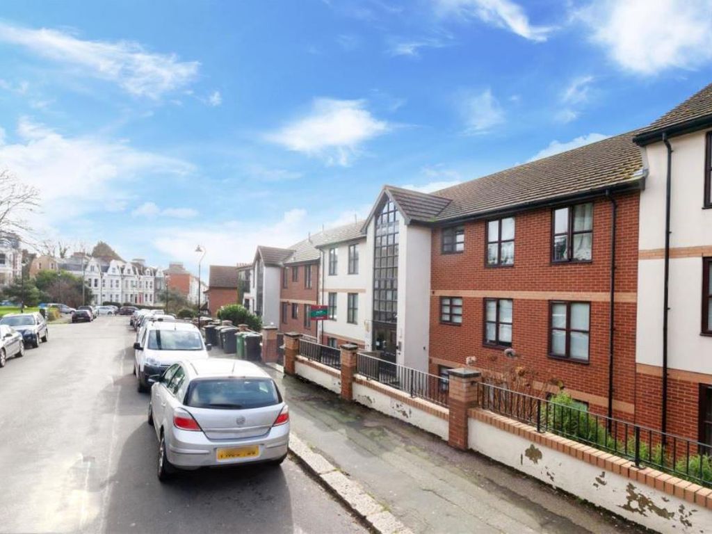 2 bed flat for sale in Woodland Vale Road, St. LeonardsOnSea TN37 Zoopla