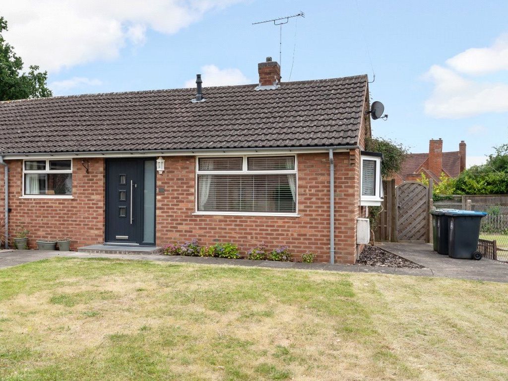 2 bed bungalow to rent in Bell Field, TanworthInArden, Solihull