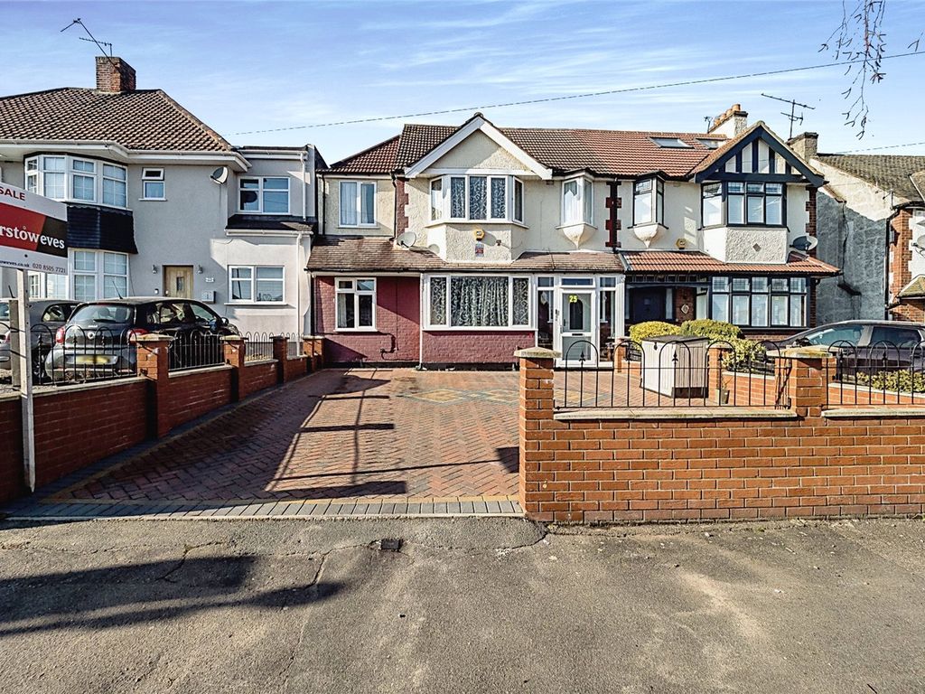 6 bed semidetached house for sale in Hillside Avenue, Woodford Green