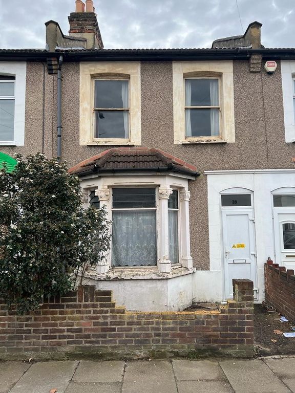 2 bed terraced house for sale in Hunter Road, Ilford IG1 Zoopla