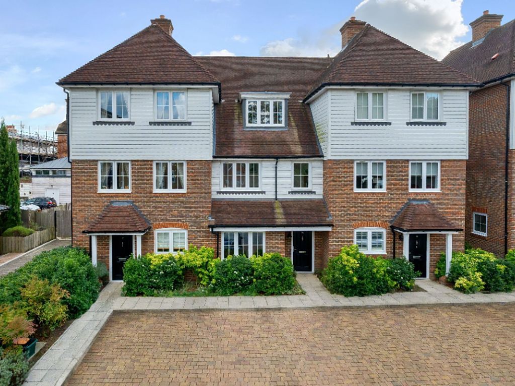 4 bed terraced house for sale in Twining Close, Tunbridge Wells TN4, £