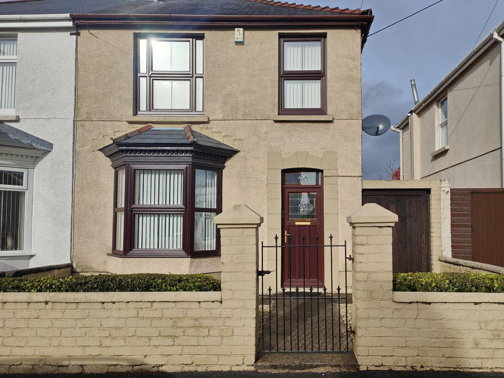 3 bed semidetached house for sale in Coedcae Road, Llanelli SA15, £