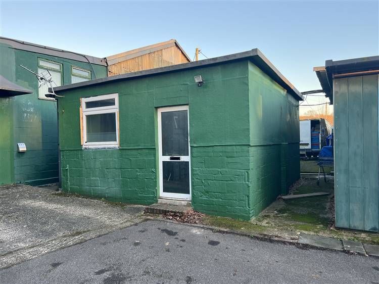 Light industrial to let in Unit Blacklands Farm, Wheatsheaf Road