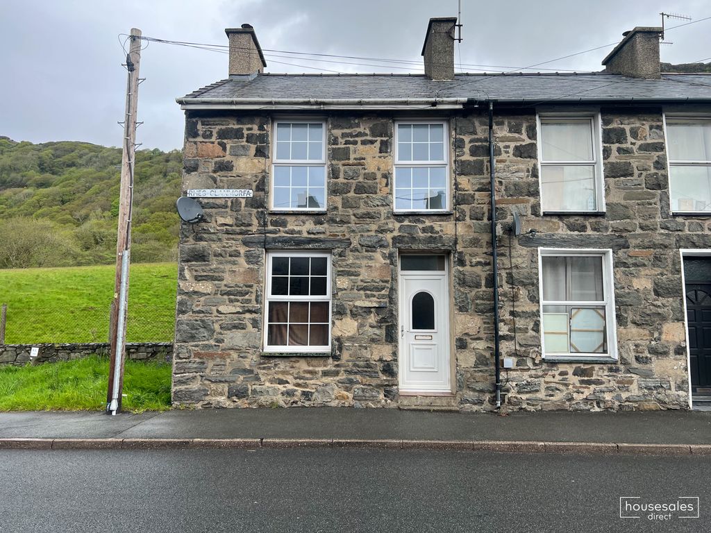2 bed end terrace house for sale in Glanmorfa Terrace Tremadog