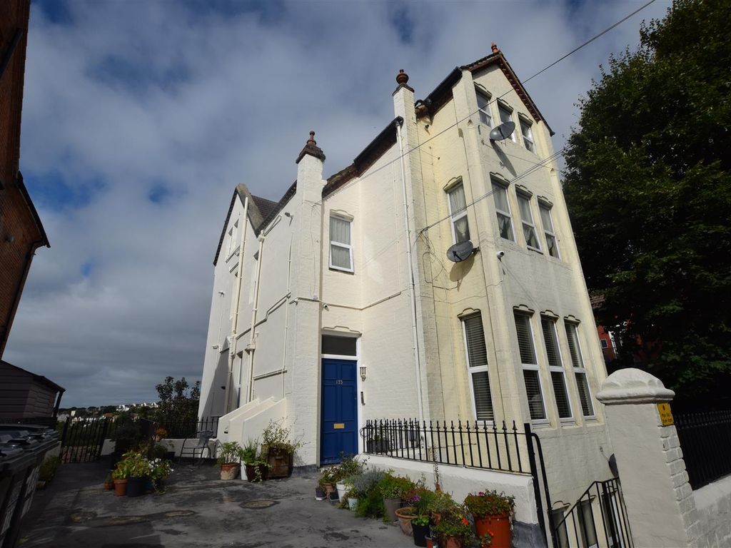 Studio to rent in Milward Road, Hastings TN34, £625 pcm Zoopla