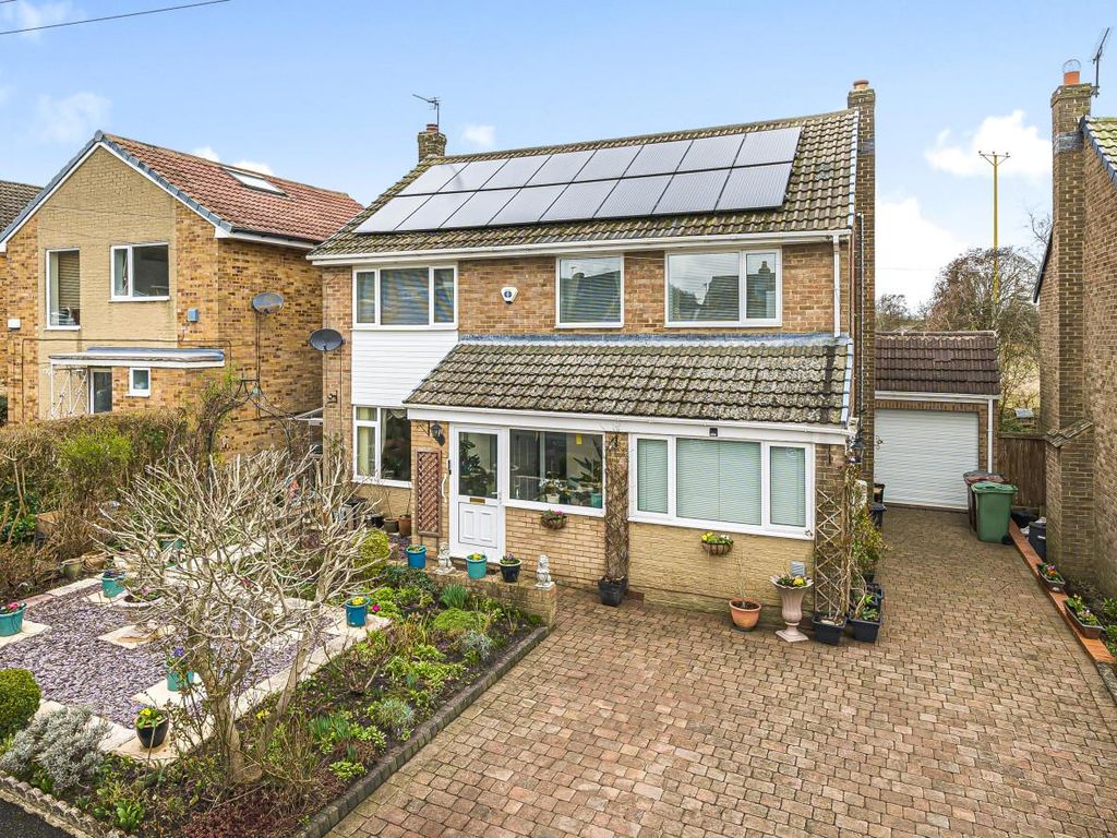 4 bed detached house for sale in Arran Drive, Horsforth, Leeds LS18