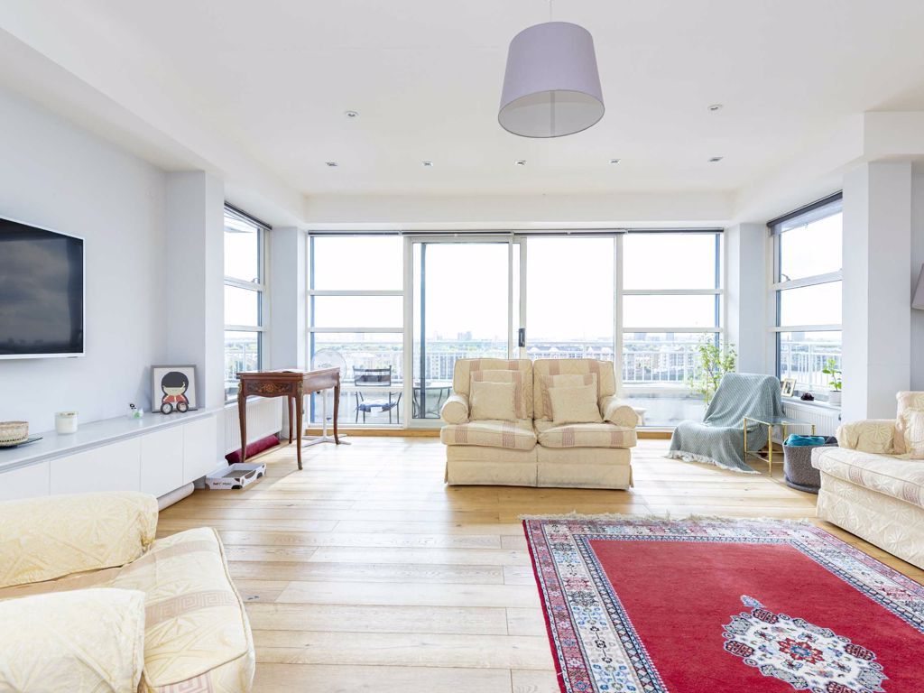 Jardine Road, London E1W  