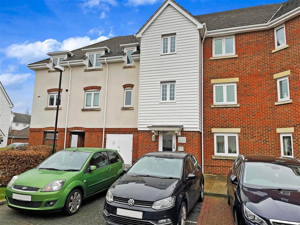 1 bed flat for sale in Ingram Close, Larkfield, Aylesford, Kent ME20