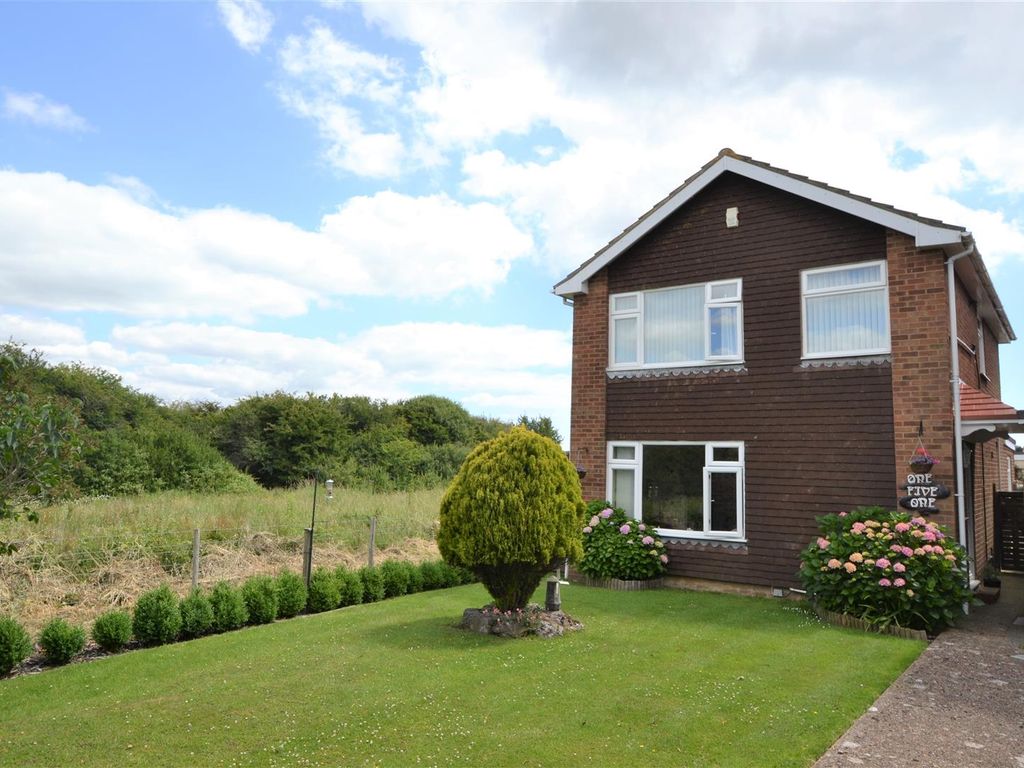 3 bed detached house for sale in Seven Sisters Road, Willingdon