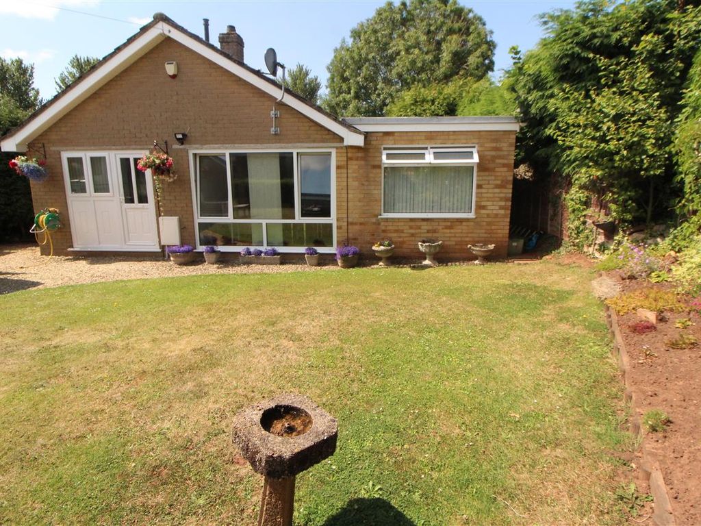 4 bed bungalow for sale in Ebbw Road, Caldicot NP26 Zoopla