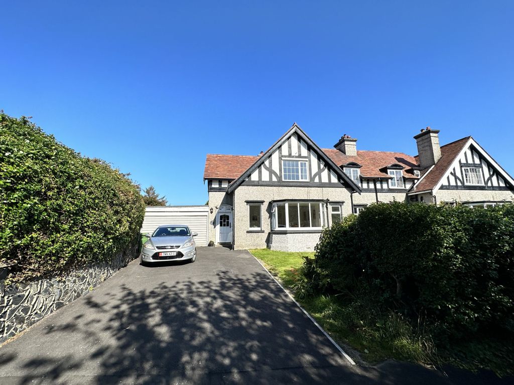 5 bed semidetached house for sale in The Colony, Port Lewaigue