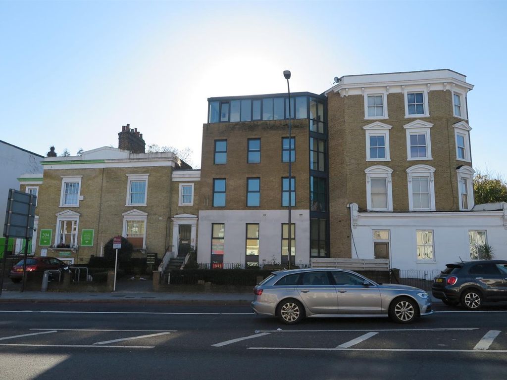 1 bed flat to rent in New Cross Road, London SE14, £1,450 pcm Zoopla