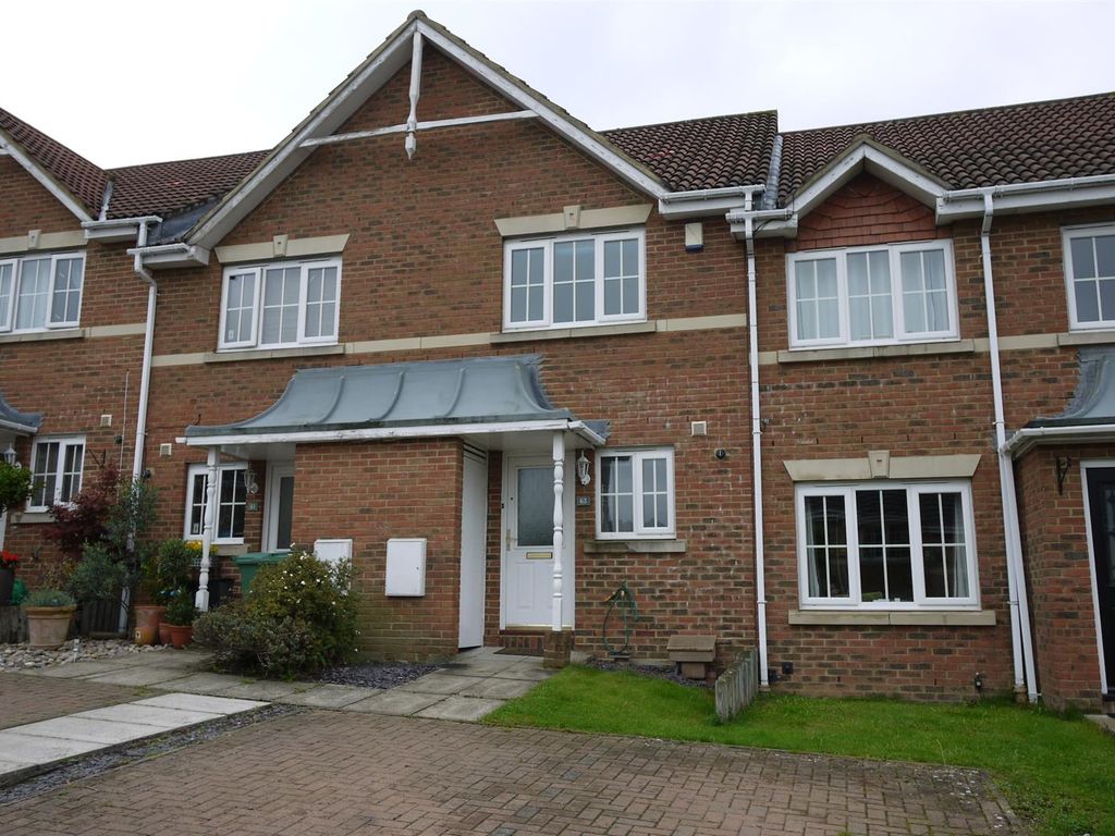 2 bed terraced house to rent in Little Stock Road, Cheshunt, Waltham