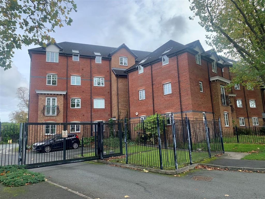 2 bed flat for sale in York Court, Burnage Lane, Burnage M19, £149,999