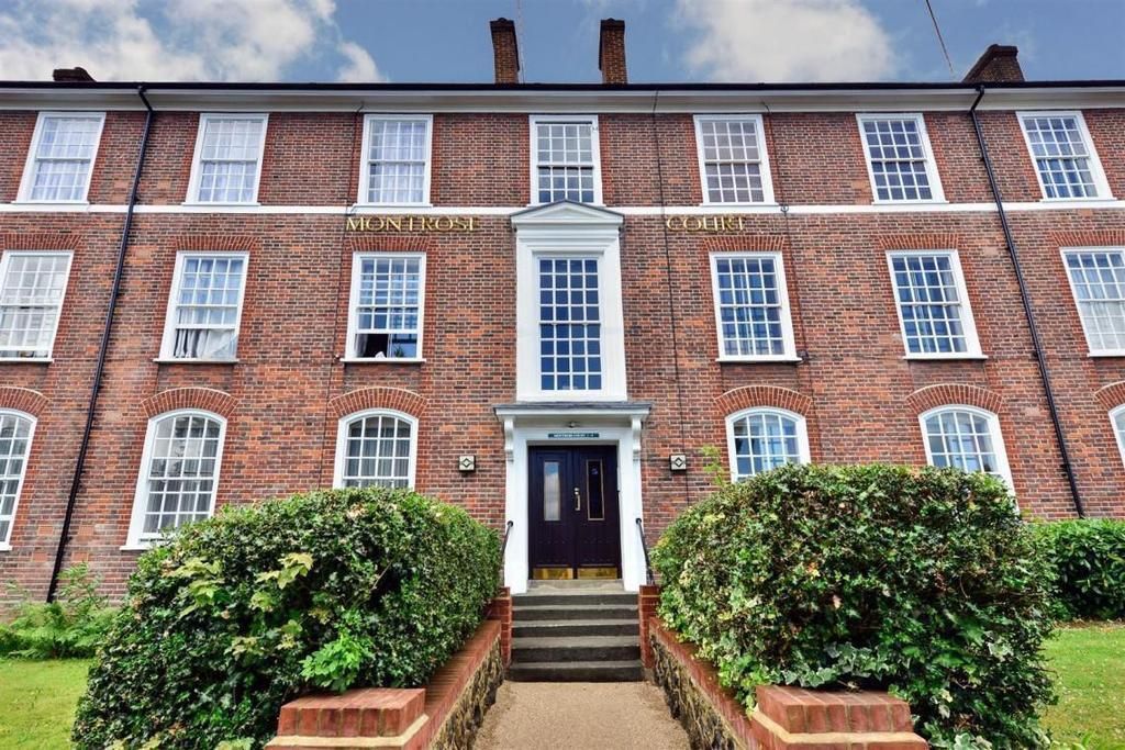 3 bed flat for sale in Montrose Court, Finchley Road, Golders Green