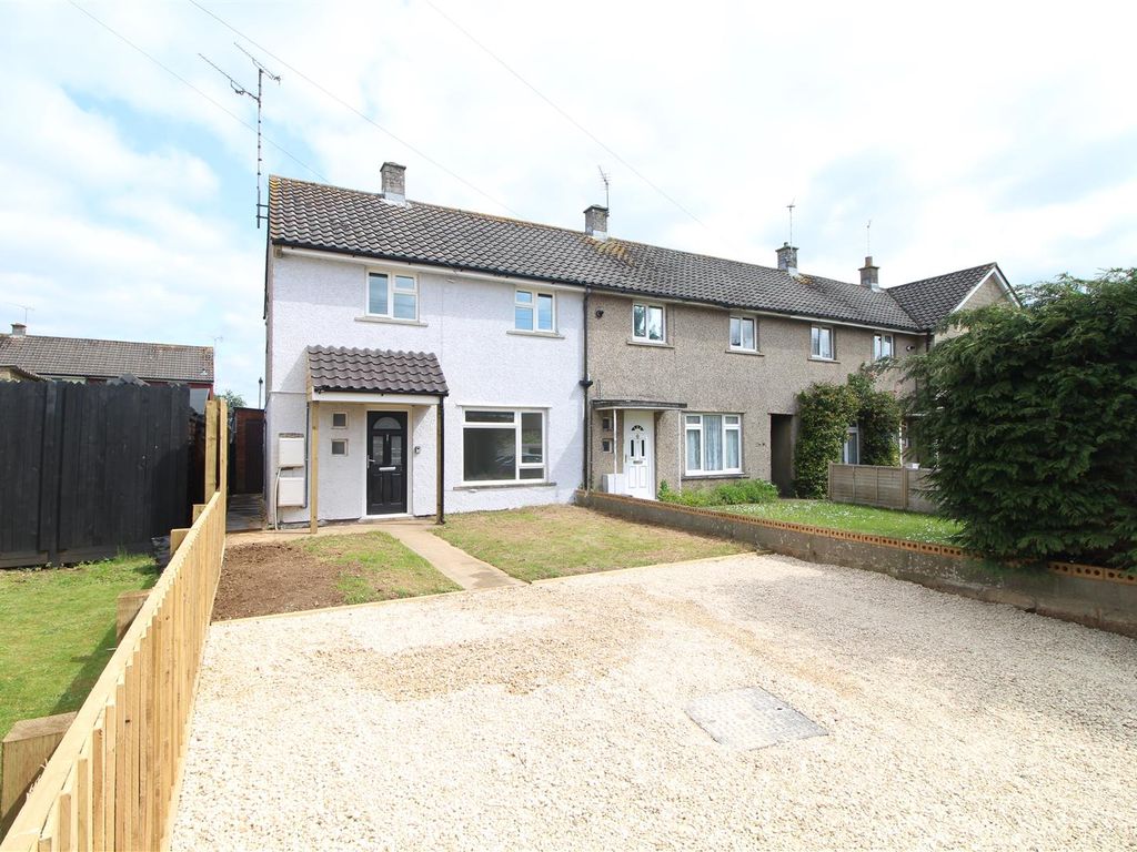3 bed end terrace house for sale in Barn Close, Chippenham SN14 Zoopla