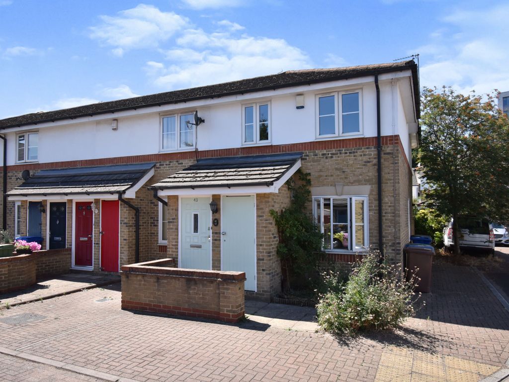 3 bed end terrace house for sale in Sherwood Gardens, South Bermondsey