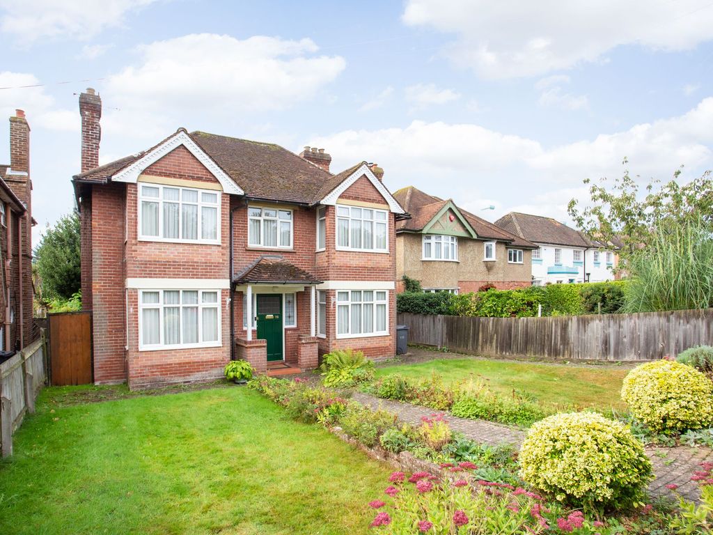 6 bed detached house for sale in Whitstable Road, Canterbury CT2, £