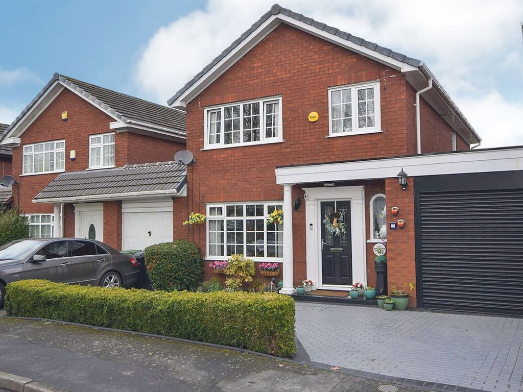 4 bed detached house for sale in Carnoustie Drive, Heald Green, Cheadle