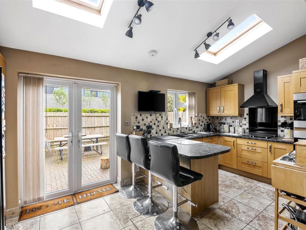 3 bed semidetached house for sale in Andover Close, Uxbridge UB8, £535,000 Zoopla