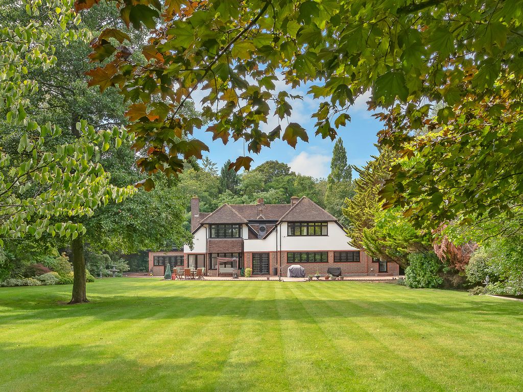 5 bed detached house for sale in b Estate, Purley, Surrey CR8, £