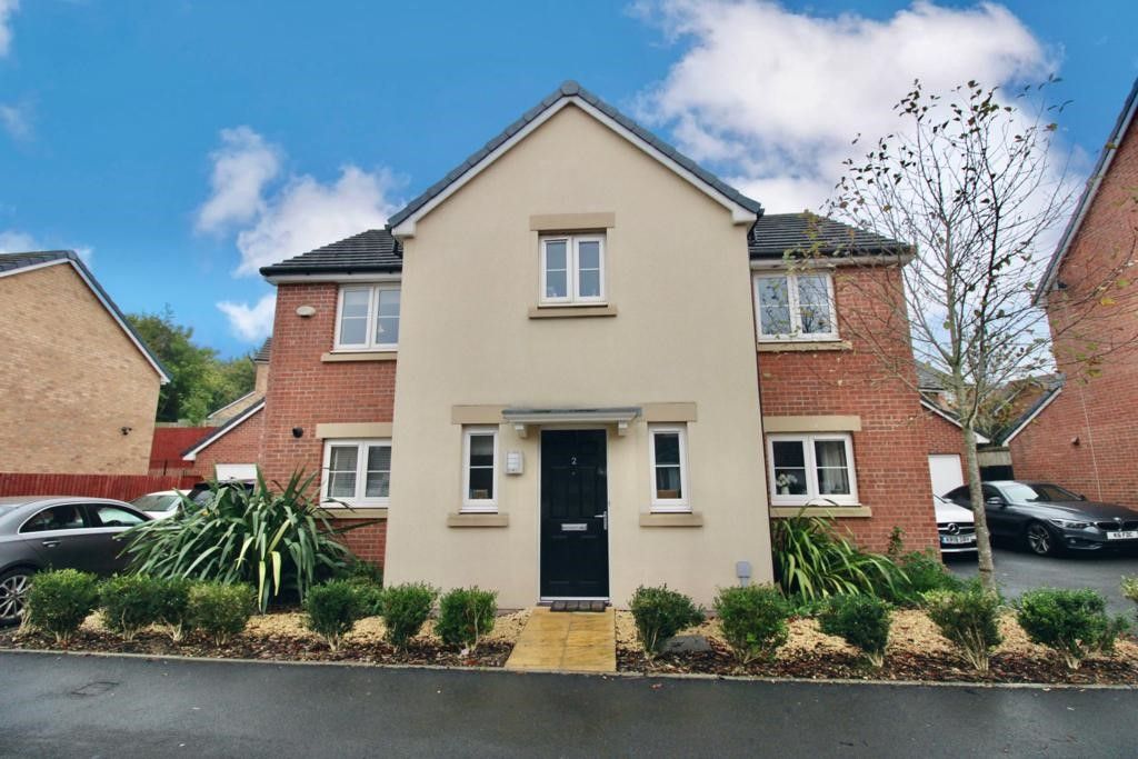 4 bed detached house for sale in Harlech Road, Cardiff CF5, £475,000